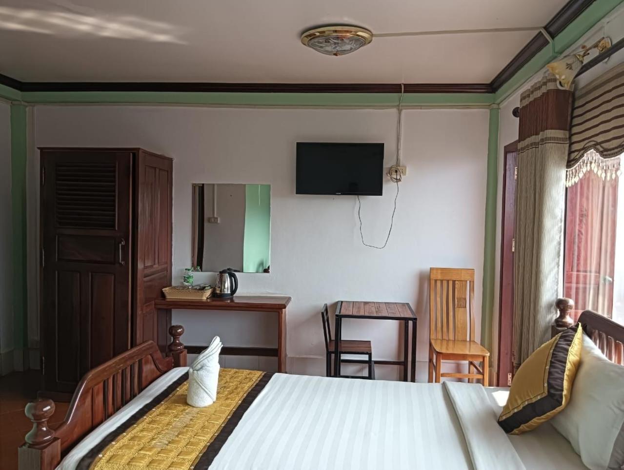 Bountang Riverside Hotel Vang Vieng Exterior foto