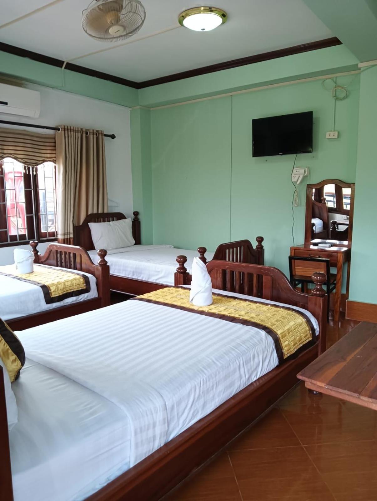 Bountang Riverside Hotel Vang Vieng Exterior foto